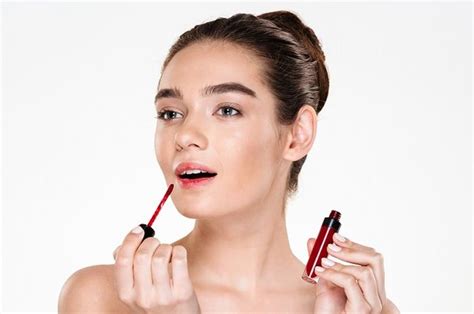 7 Rekomendasi Lip Tint Tahan Lama Di Bawah Rp 50 Ribu Anti Luntur Stylo