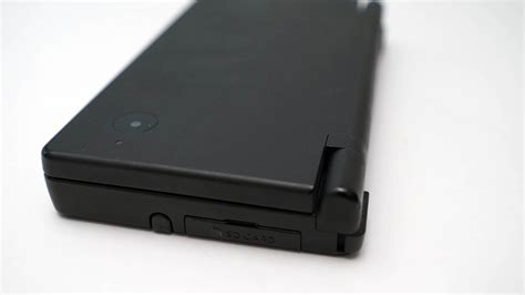 Nintendo DSi (Black) - videogamesmuseum.org