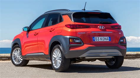 Download Suv Green Car Car Hyundai Vehicle Hyundai Kona Hd Wallpaper