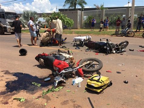 Colisão de frente de motos provoca morte de idoso e deixa homem ferido