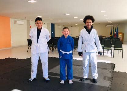 Projeto Jiu Jitsu Para Todos realiza graduação e realiza entrega