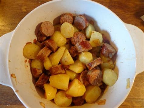 Kartoffelauflauf Mit Bratwurst Rezept Kochbar De