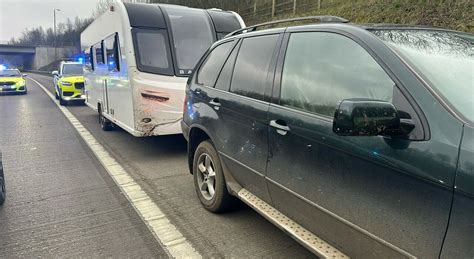 Bambino Di Anni Alla Guida Di Una Bmw X In Autostrada I Poliziotti