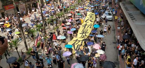 【修例风波】示威者堵龙和道及夏慤道 有人留守铜锣湾 星岛日报