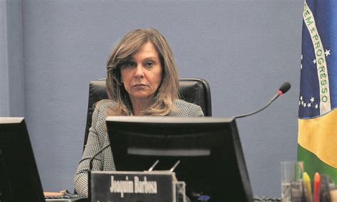 PGR defende arquivamento de inquérito contra Bolsonaro e critica Moraes