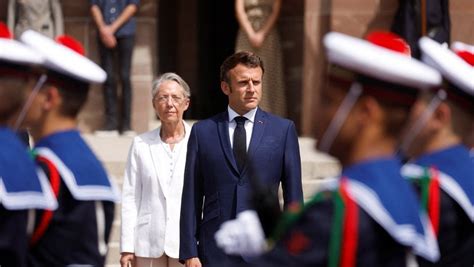 Sondage La Cote De Confiance Demmanuel Macron En Baisse Sauf à