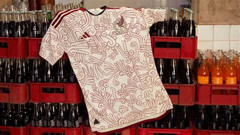 Cómo han cambiado los diseños Los jerseys de México en Mundiales desde