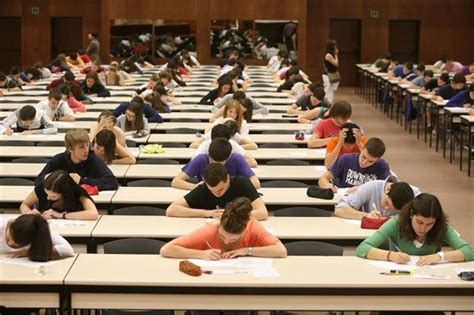 La Universidad Pública Española Es De Las Más Caras De Europa