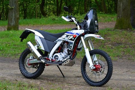 AJP PR7 AJP Moto