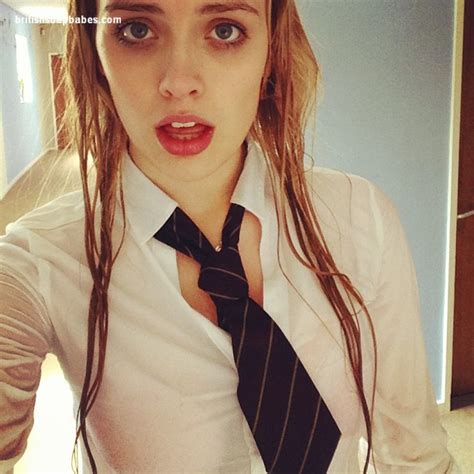 Naked Wallis Day Added 07 19 2016 By CSyn