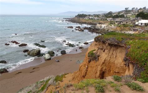 Fiscalini Ranch Preserve in Cambria, CA - California Beaches