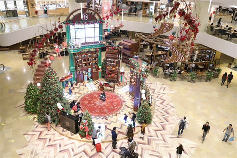 Una Decoración De La Navidad En El Centro Comercial De Hk Imagen De Archivo Editorial Imagen