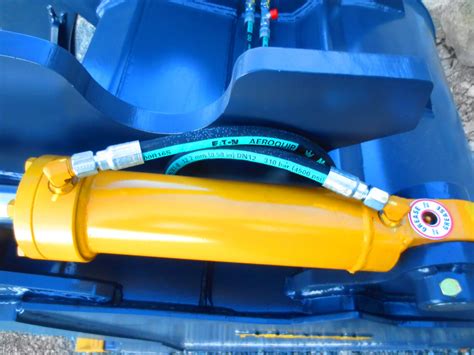 Excavator Thumb Hydraulic Cylinders