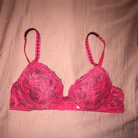 Victoria S Secret Intimates And Sleepwear Victorias Secret Lace Bra Size 34a Used Poshmark