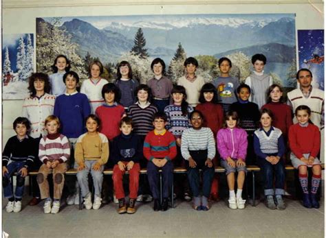 Photo De Classe Classe De Cm De Ecole Primaire Michelet