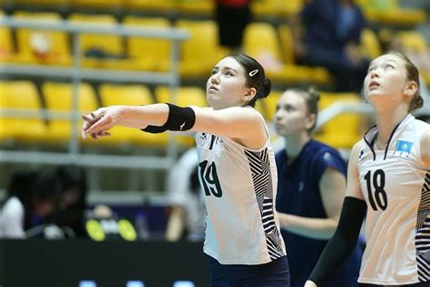 Hot girl bóng chuyền Kazakhstan tuổi gây sốt với người hâm mộ Việt Nam