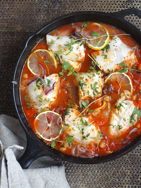 Lettvint Torsk Med Kikerter I Tomatsaus Fiskeoppskrifter Kikerter Og