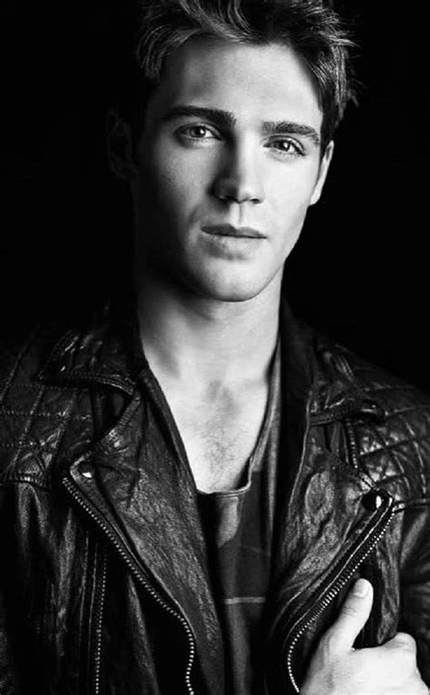 Steven R Mcqueen Bio Age Net Worth Height Single Facts