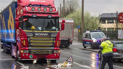 Von Lkw Erfasst Schwer Verletzt Salzburg ORF At