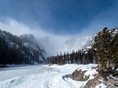 Snowshoeing to Emerald Lake - Rob's Blog