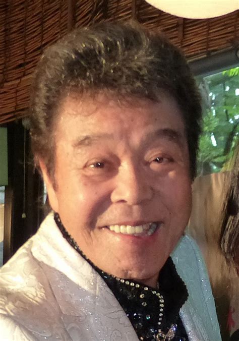 冠二郎さん死去 72歳で31歳年下女性との結婚で話題 年齢サバ読み、アクション演歌個性を発揮― スポニチ Sponichi Annex 芸能