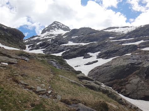 nochmals der Rückblick rechts unter dem Schnee der Ri hikr org