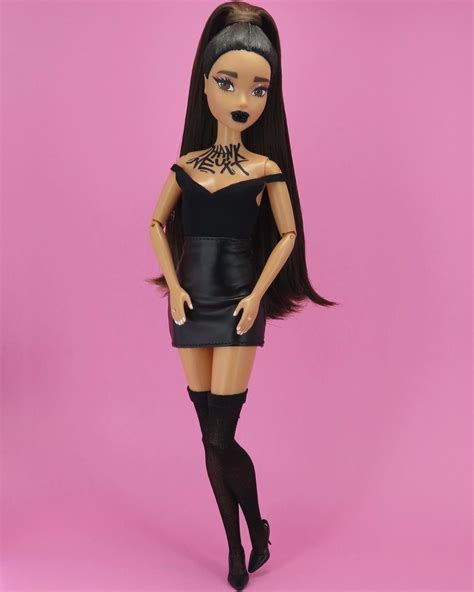 Pin By Eric Hartman On Ariana Grande Dolls Ariana Grande Doll Ariana Grande Outfits Ariana