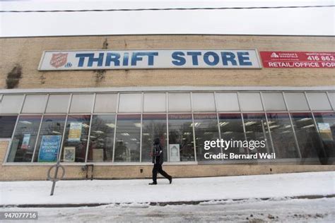 60 Salvation Army Thrift Stores Stock Photos, High-Res Pictures, and ...