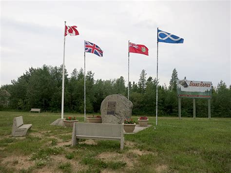 Historic Sites of Manitoba: Grand Rapids War Memorial (Grand Rapids)