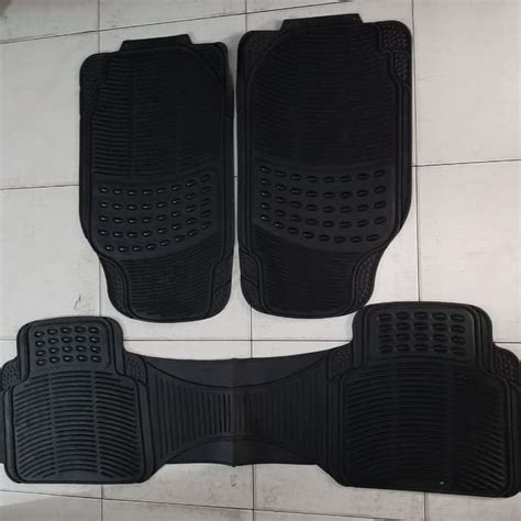 Jual Karpet Karet Hitam 3 Potong Mobil Kijang Lgx Shopee Indonesia