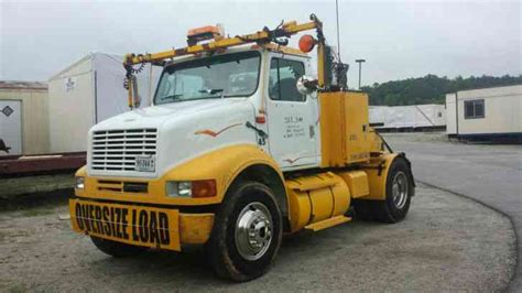 International 8100 1999 Heavy Duty Trucks