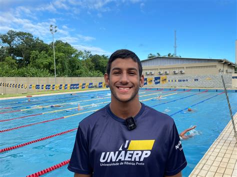 Equipe de natação UNAERP Guarujá Formando Campeões para a Vida retoma