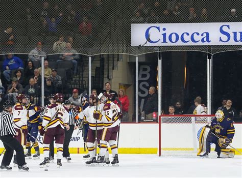 Quinnipiac comes up one step short of Frozen Four - New England Hockey ...