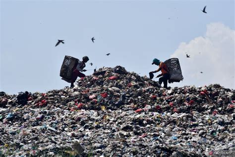 Tekad Pemerintah Kurangi Sampah 30 Persen Pada 2025 ANTARA News