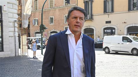 Migranti Renzi Critica La Strategia Di Meloni Prevedo Un Futuro Difficile