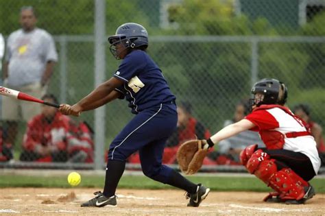 How many innings in softball - International Softball