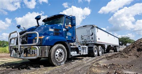 Five Reasons Why Truck Driving Is The Job For You Trans Phos