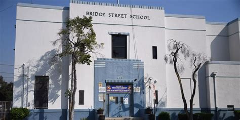 A Los Angeles school district — the 2nd largest in the US — says it ...