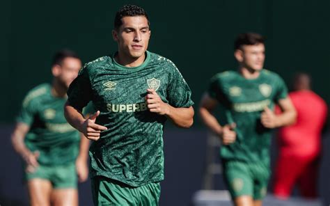 Kevin Serna comenta rápida adaptação ao Fluminense Eu me sinto em