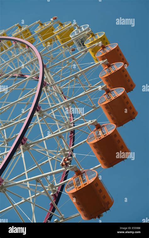 Tempozan Ferris Wheel Osaka Japan Stock Photo Alamy