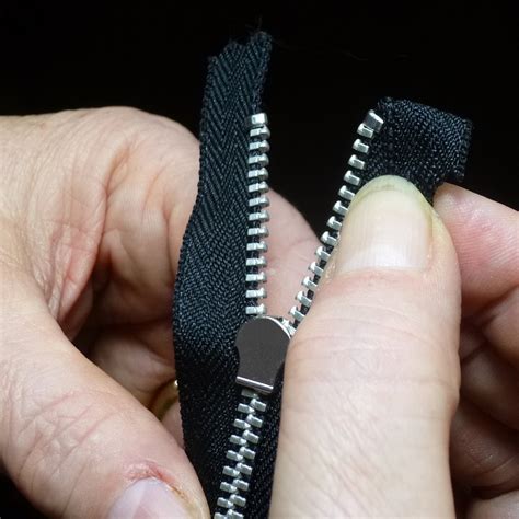 Zipper Troubleshooting: Frequently Asked Questions and DIY Fixes - Oem ...