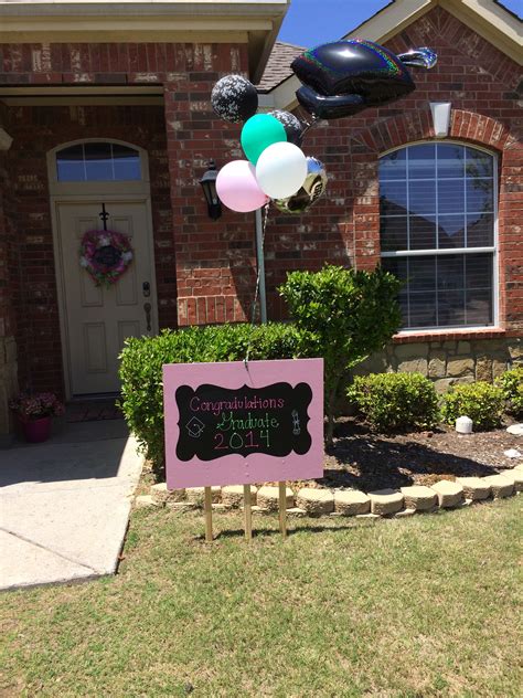 Diy Graduation Yard Signs / Graduation Lawn Stakes | Outdoor graduation