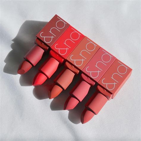 dòng son bình dân dưới k hot nhất lúc này bên cạnh cái tên quen thuộc là hot girl