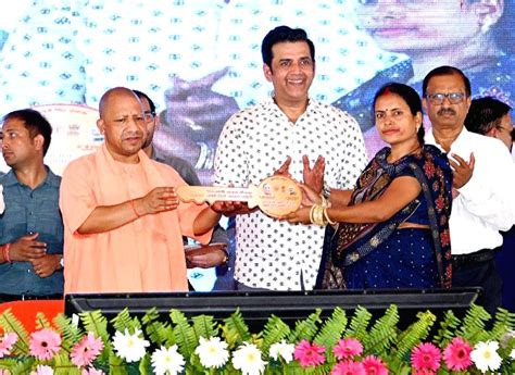 Uttar Pradesh Cm Yogi Adityanath And Bjp Mp Ravi Kishan During A