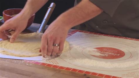 How To Use A Rolling Pin For Perfect Pizza Thickness Step By Step