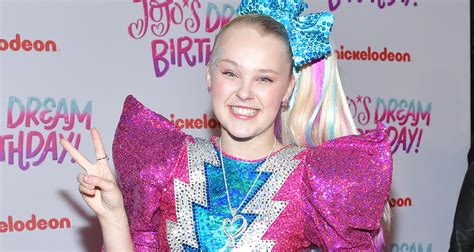 Jojo Siwa Celebrates First Night Of Dream The Tour Jojo Siwa