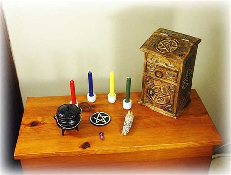 17+ images about Portable/Hidden Altars on Pinterest | Minis, Wiccan altar and Pagan gods