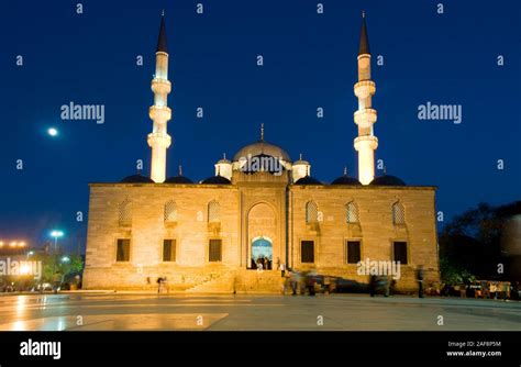 Yeni Camii Mosque Istanbul Turkey Stock Photo Alamy