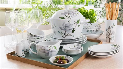 Elegancka Porcelana W Wiosennych Kolorach