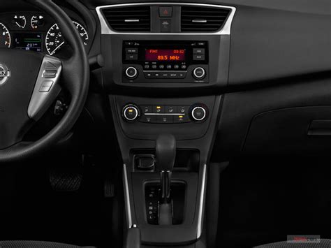 2016 Nissan Sentra: 36 Interior Photos | U.S. News